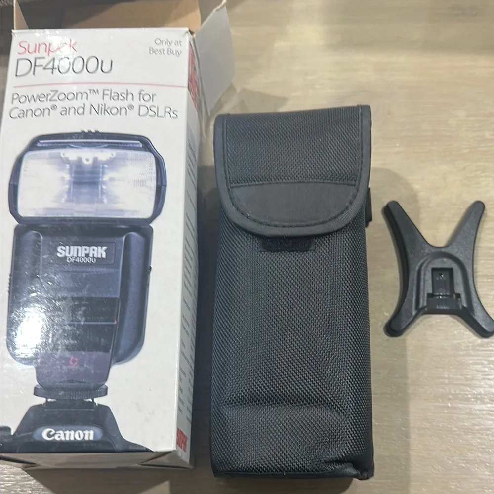 DF4000u PowerZoom Flash for Canon and Nikon DSLRs - Black